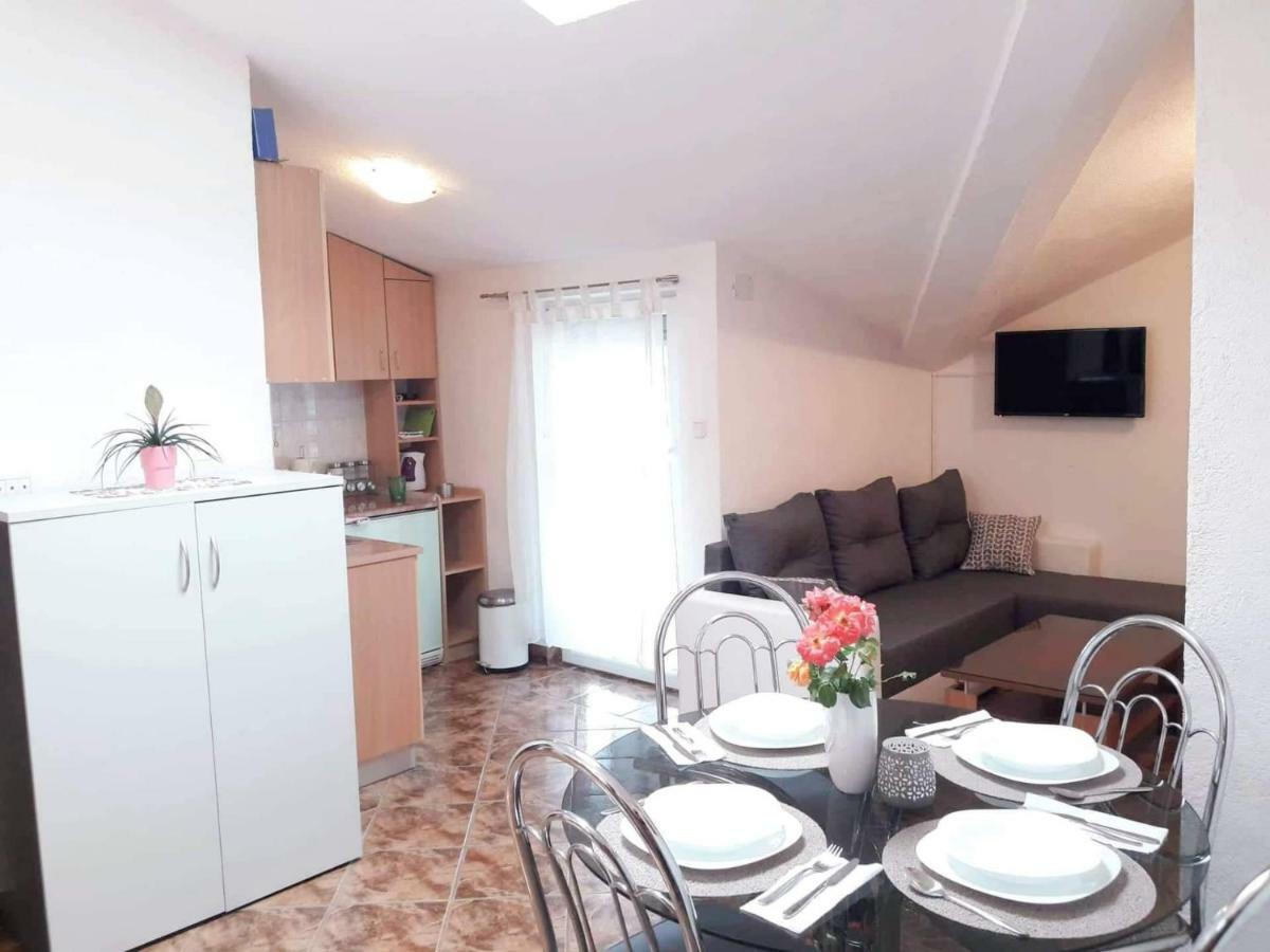 Apartments Nevistic Tribalj  Ngoại thất bức ảnh